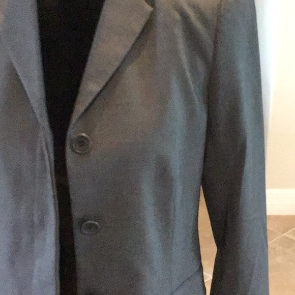 Theory Badelia blazer three button front (hidden when closed), gray, size 6 - Picture 3 of 11